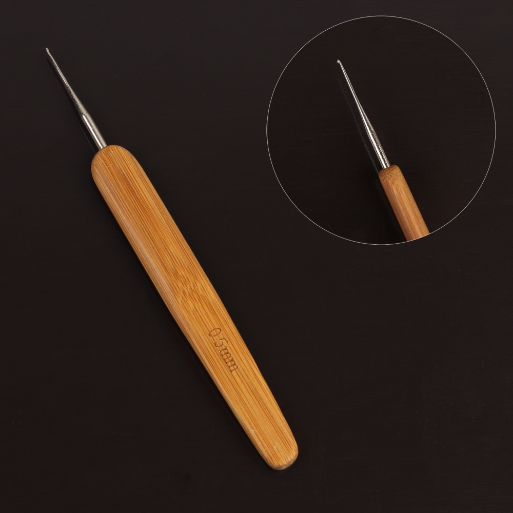 Крючок для вязания с деревянной ручкой (№0,5)