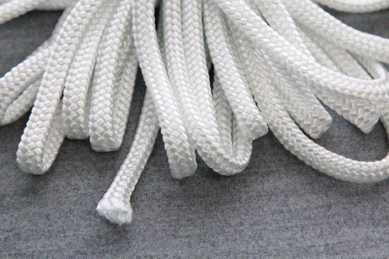 Шнур плетеный d=7мм белый (уп=10м)
