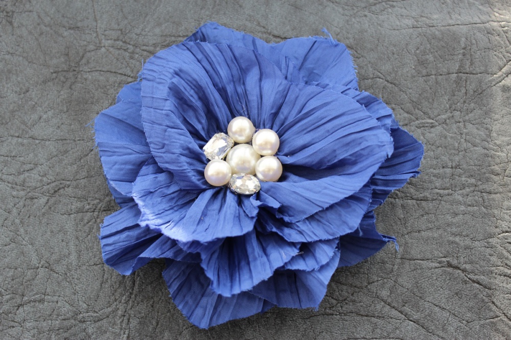 Цветок №26 булавка+зажим ( гипюр с жемчугом) (9, синий)