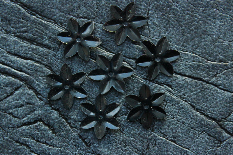 Пайетки Цветок малый (15-16гр) (4, черный)