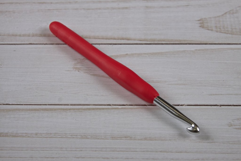 Крючок KAO(S)/6.0 вязальный односторонний алюминиевый с силиконовой ручкой 6,0мм