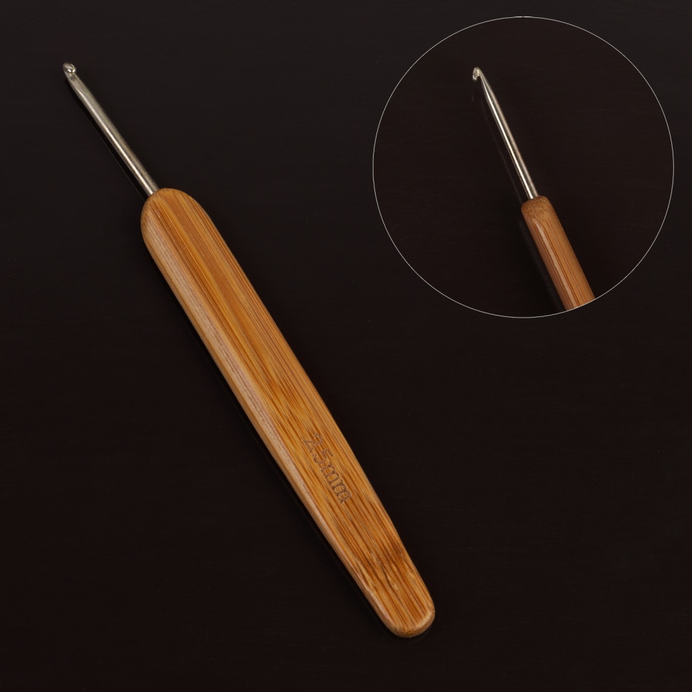 Крючок для вязания с деревянной ручкой (№2,5)