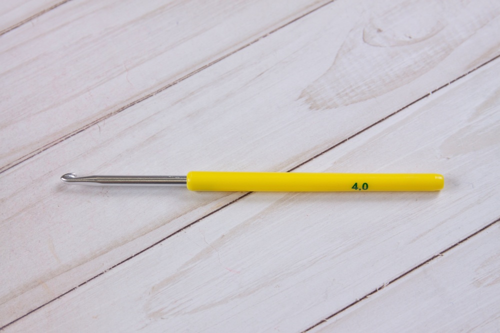 Крючки для вязания с пласт.ручкой   (4,0мм)