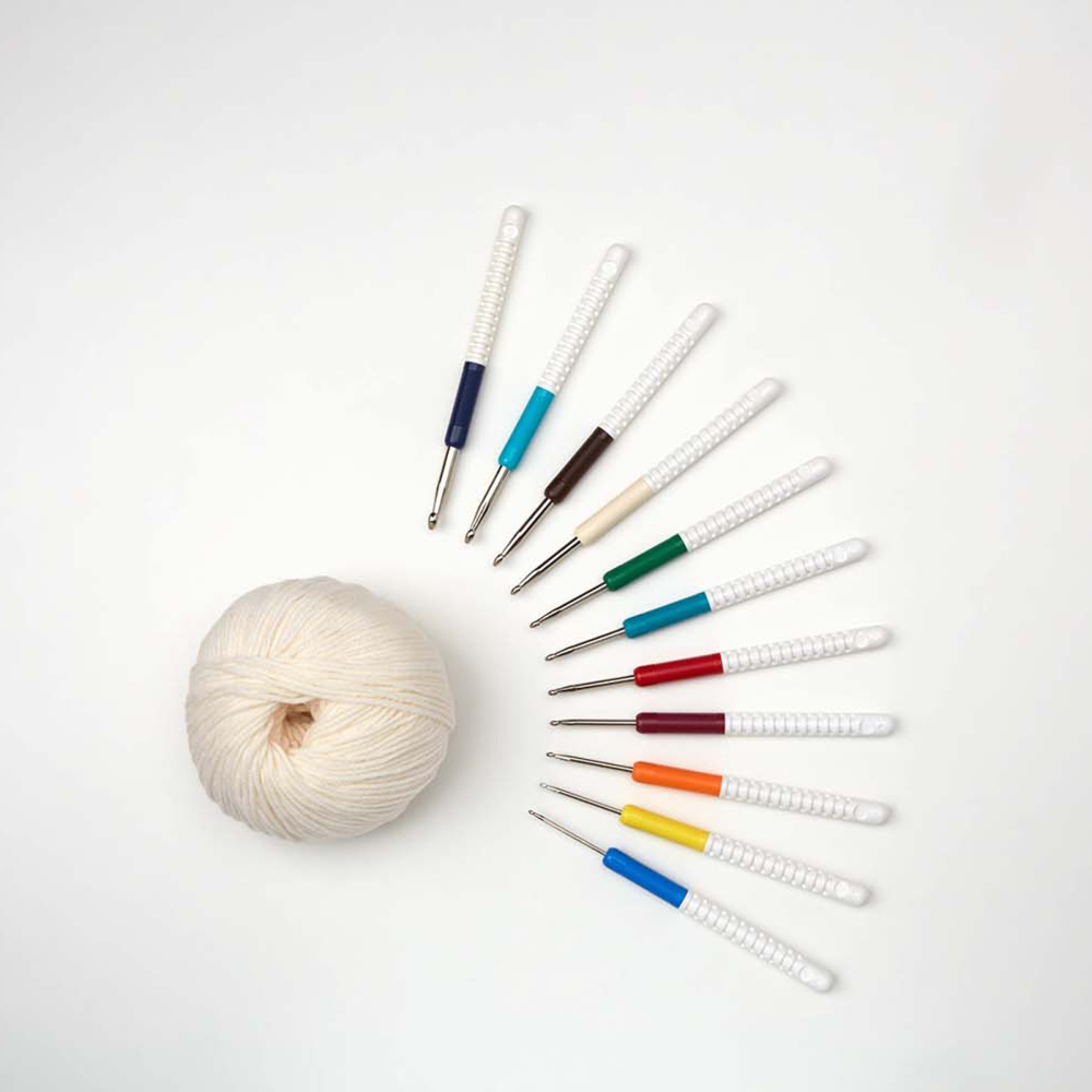 Крючок вязальный Addi с пластиковой ручкой, №6, 15 см	