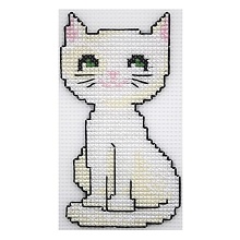 Набор для вышивания на пластиковой канве Hobby & Pro Kids 'Белый кот', 6,5*13,5 см