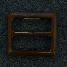 Пряжка пластмассовая № 4486 коричневый  