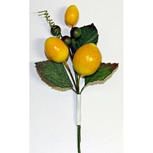 Декоративный букетик "Рукоделие" DKB006 C желтыми ягодами